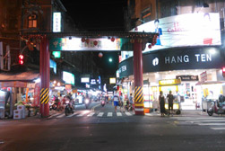 興南觀光夜市入口全景