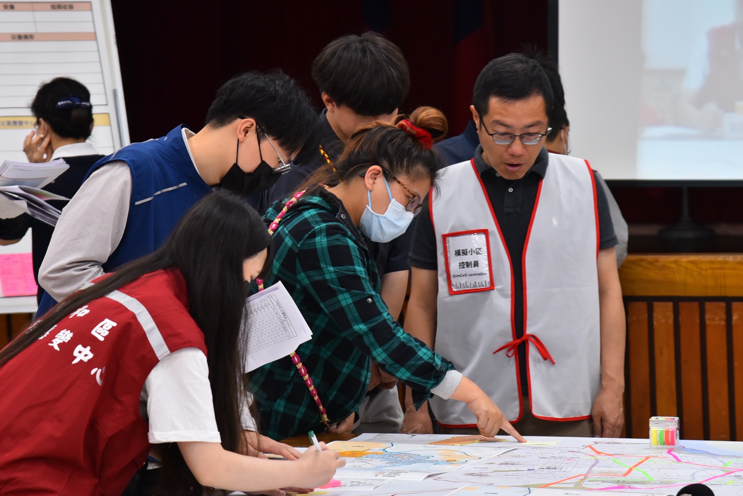模擬以地震為主的疏散