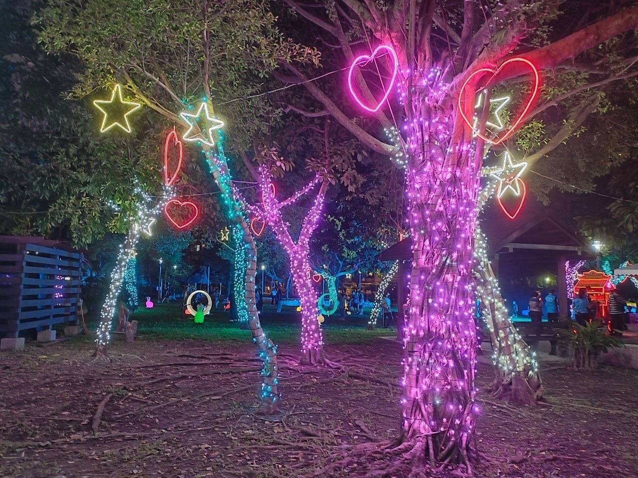草地音樂會&土地公創意燈飾 讓中和安邦公園亮起來！